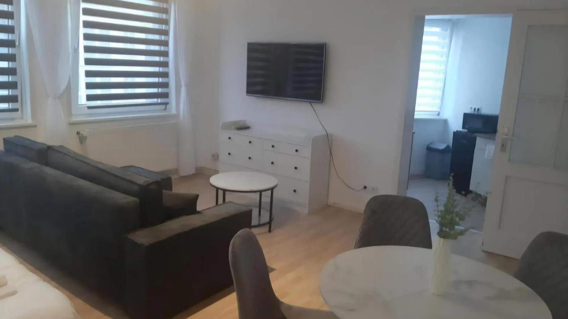 Schoene Wohnung In Attraktiver Lage هانوفر شقة